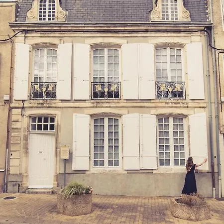 La Maison De La Liberte Alexandra David-Neel Poitiers Exterior photo